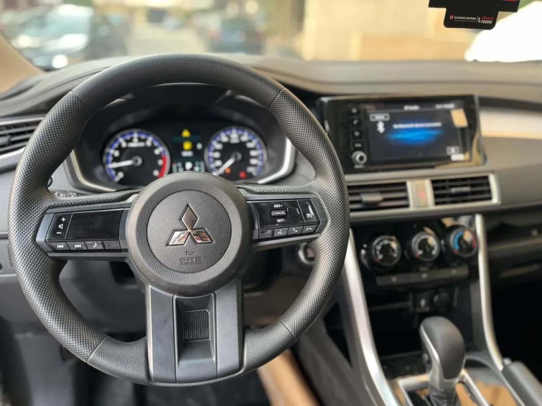 Mitsubishi Xpander 2027 Highline Cement Gray Automatic — New