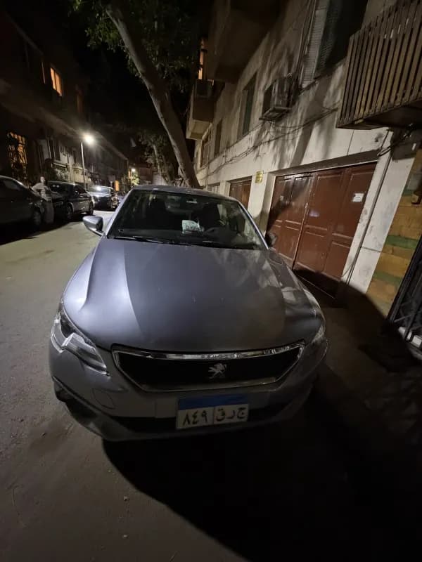 بيجو 301 2022 اكتيف رمادي أوتوماتيك — مستعملة
