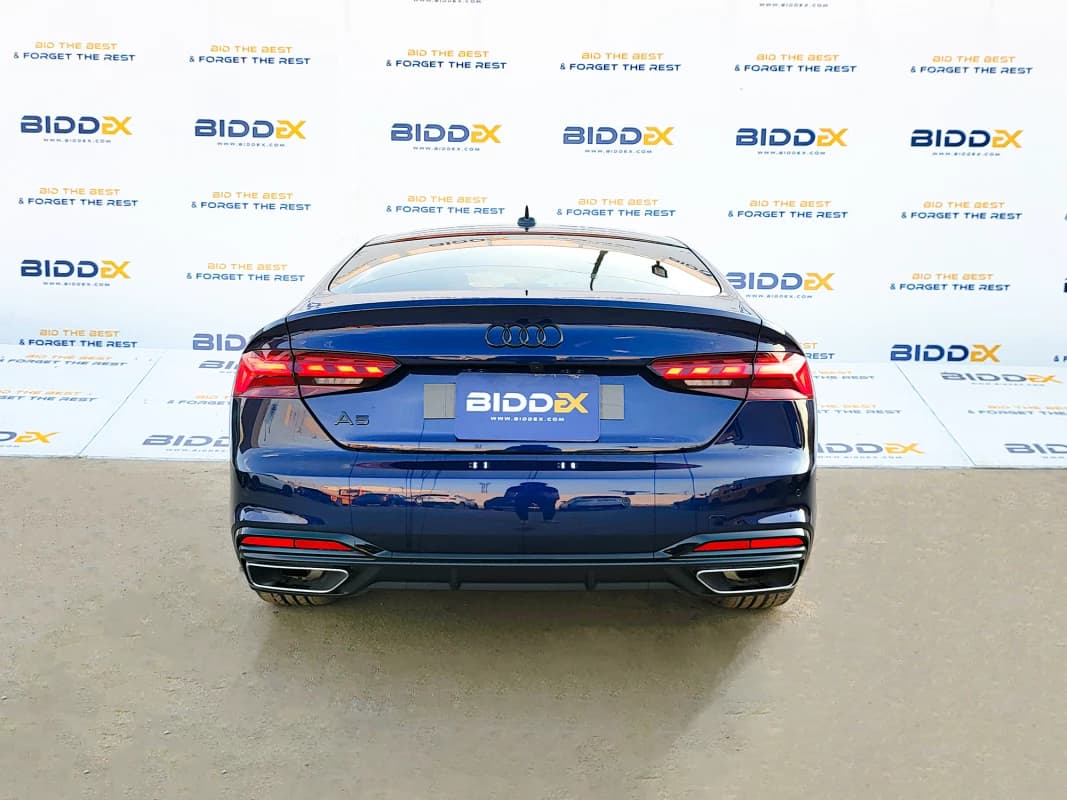 Audi A5 2024 اس لاين أزرق أوتوماتيك — جديدة
