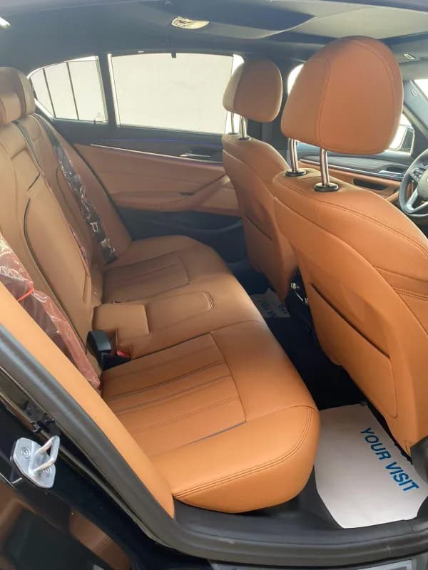 BMW 520i 2023 Luxury Black Automatic — Used