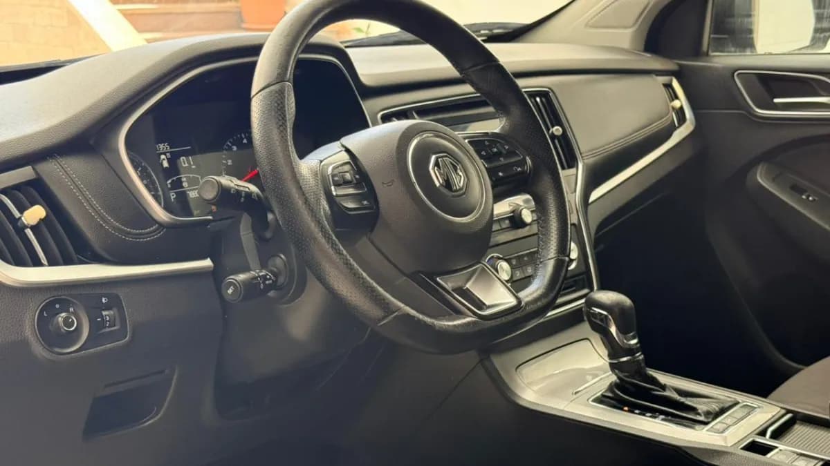 MG RX5 2022 Luxury Black Automatic — Used