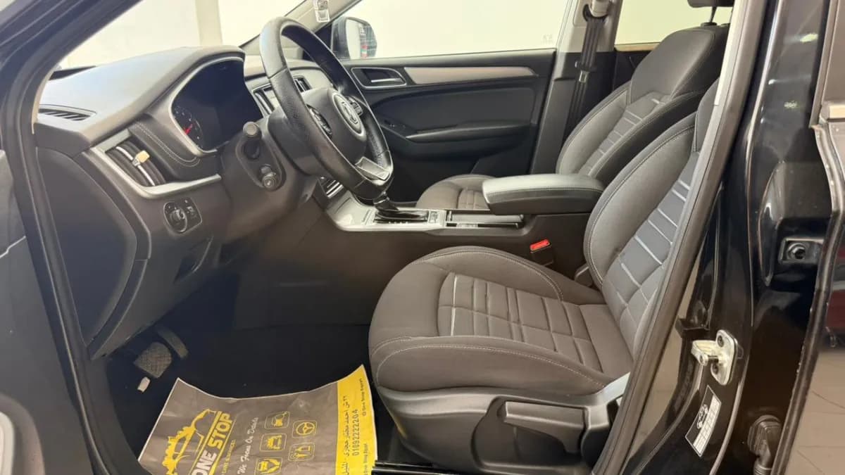 MG RX5 2022 Luxury Black Automatic — Used