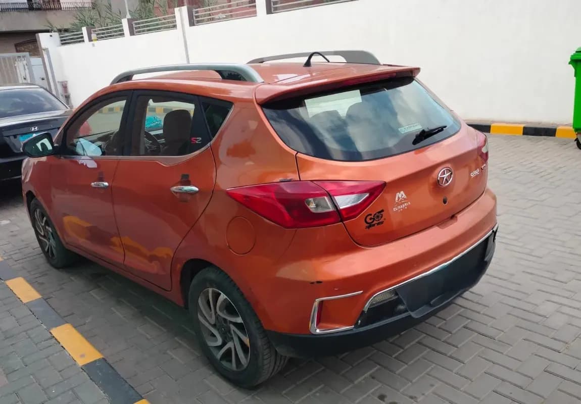 JAC JS2 2017 Smart  Orange Automatic — Used