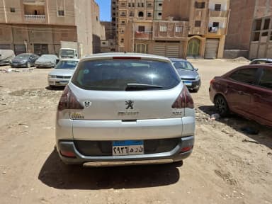 بيجو 3008 2015 اللورا فضي أوتوماتيك — مستعملة - 2