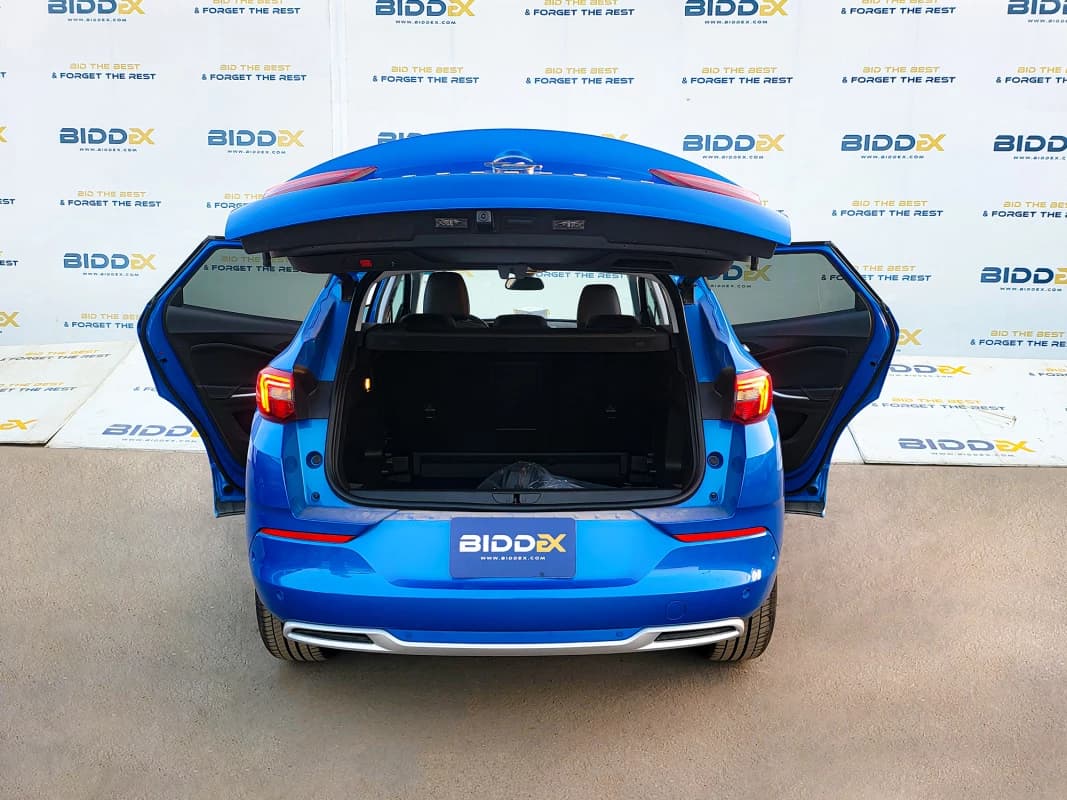 Opel Grand land 2024 توب لاين أزرق أوتوماتيك — جديدة