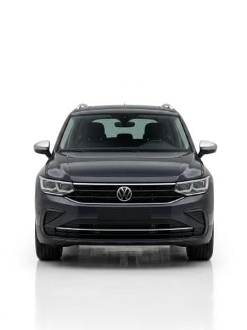 Volkswagen Tiguan 2024 Highline Gray Automatic — Used - 1