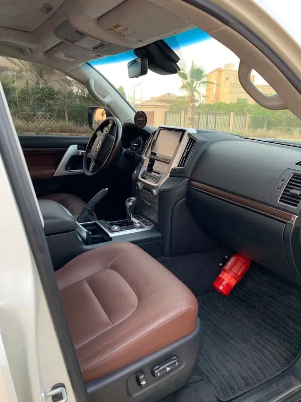 Toyota Land cruiser 2017 VXr White Automatic — Used