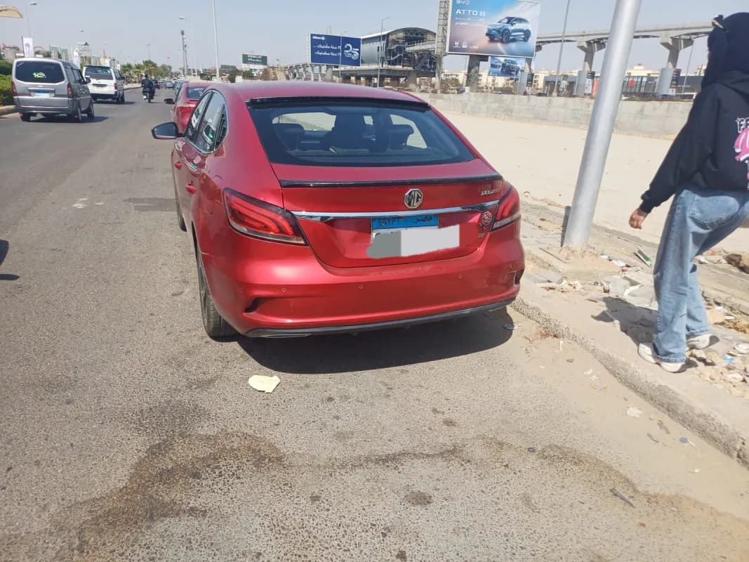 ام جي 6 2022 كومفرت أحمر غامق أوتوماتيك — مستعملة