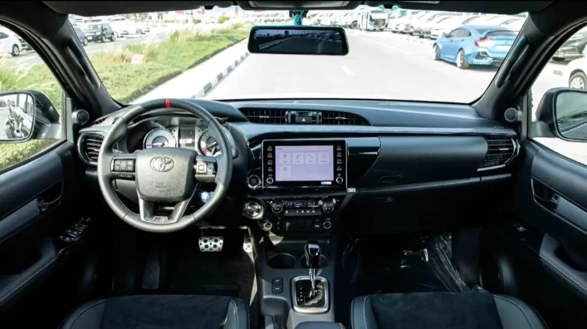 Toyota Hilux 2026 Highline Black Automatic — New