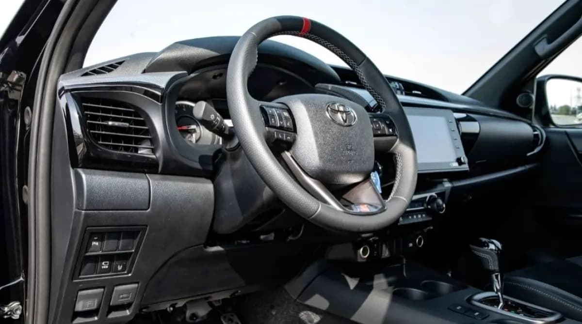 Toyota Hilux 2026 Highline Black Automatic — New
