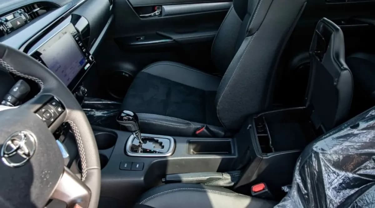 Toyota Hilux 2026 Highline Black Automatic — New