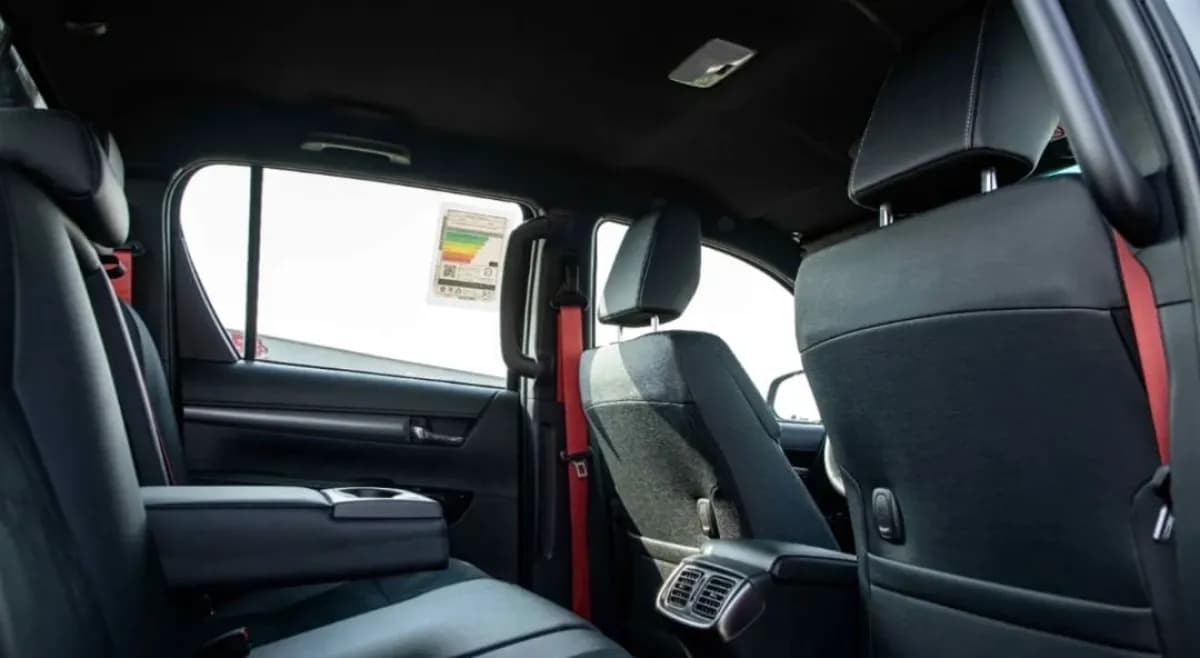 Toyota Hilux 2026 Highline Black Automatic — New