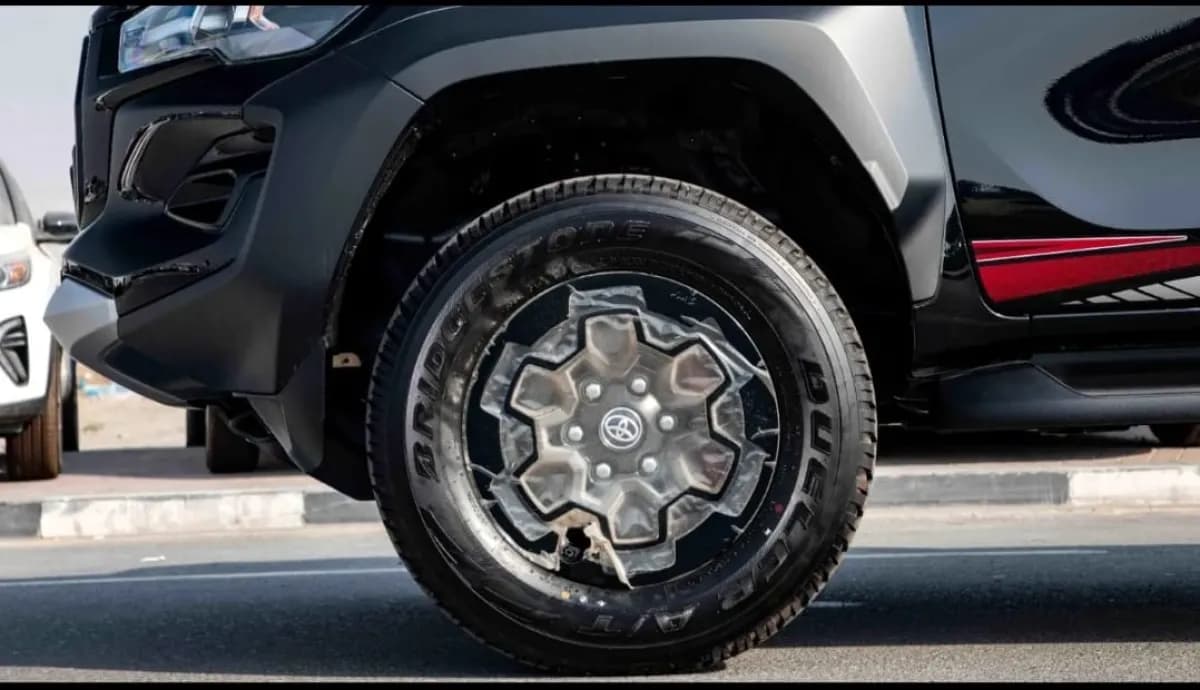 Toyota Hilux 2026 Highline Black Automatic — New