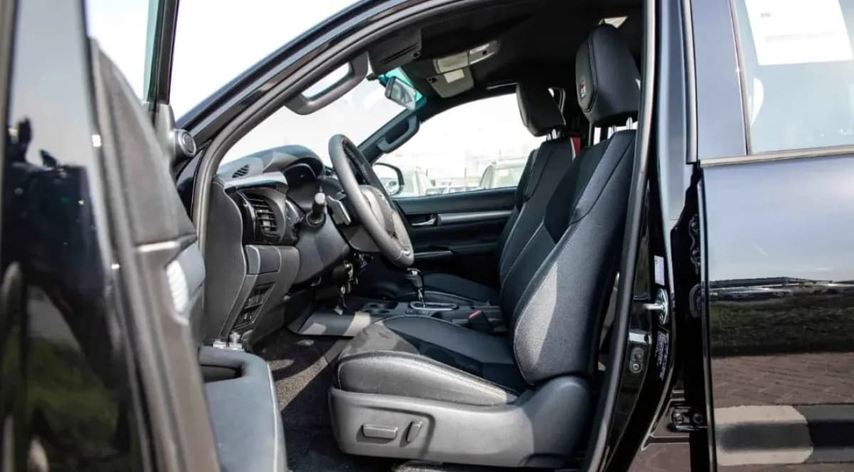 Toyota Hilux 2026 Highline Black Automatic — New