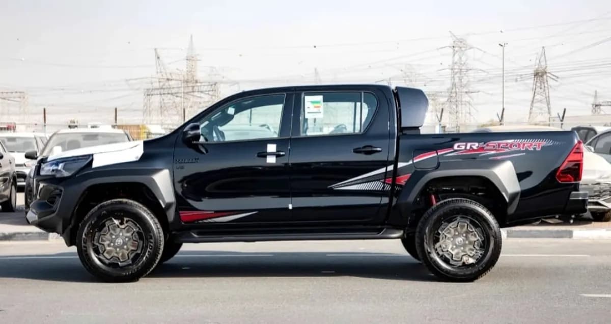 Toyota Hilux 2026 Highline Black Automatic — New
