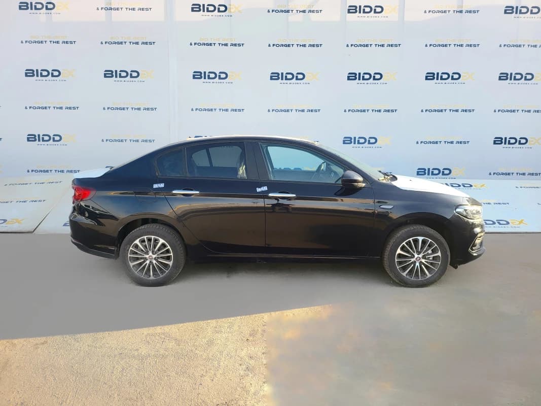 Fiat Tipo 2024 بيز لاين أسود أوتوماتيك — جديدة