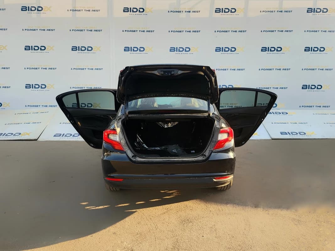 Fiat Tipo 2024 بيز لاين أسود أوتوماتيك — جديدة
