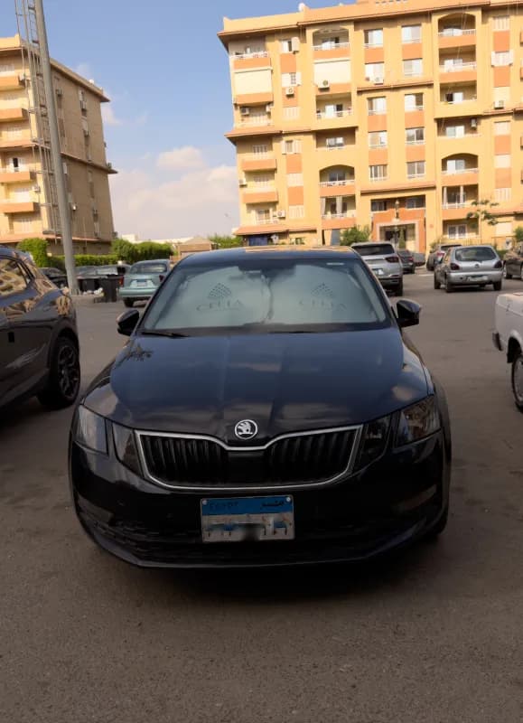  سكودا  اوكتفيا A7 2020 لوفت أسود أوتوماتيك — مستعملة