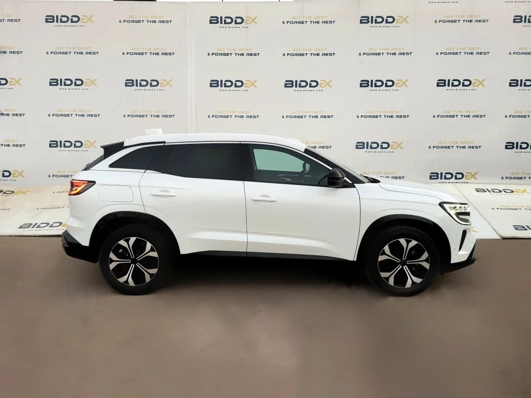 Renault Austral 2024 ايكونيك أبيض أوتوماتيك — جديدة