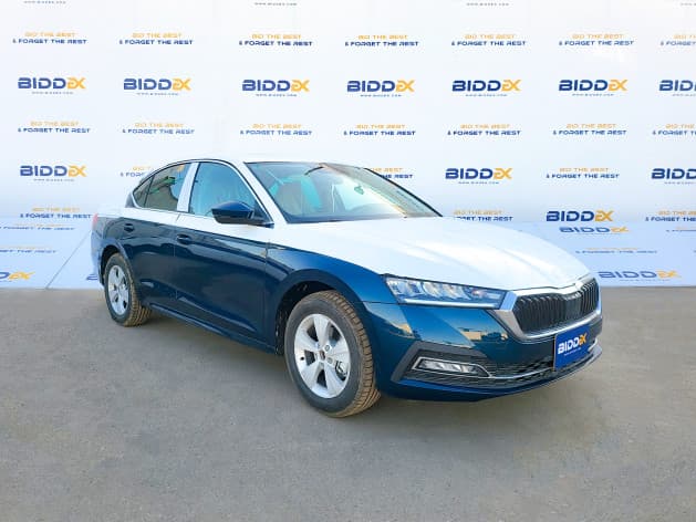 Skoda Octavia A8 2024 امبيشن أزرق أوتوماتيك — مستعملة