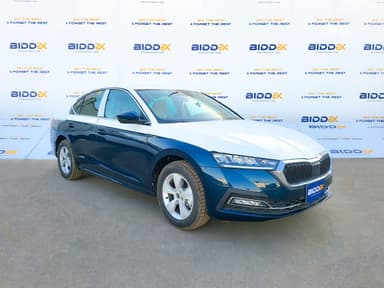 Skoda Octavia A8 2024 امبيشن أزرق أوتوماتيك — مستعملة - 1