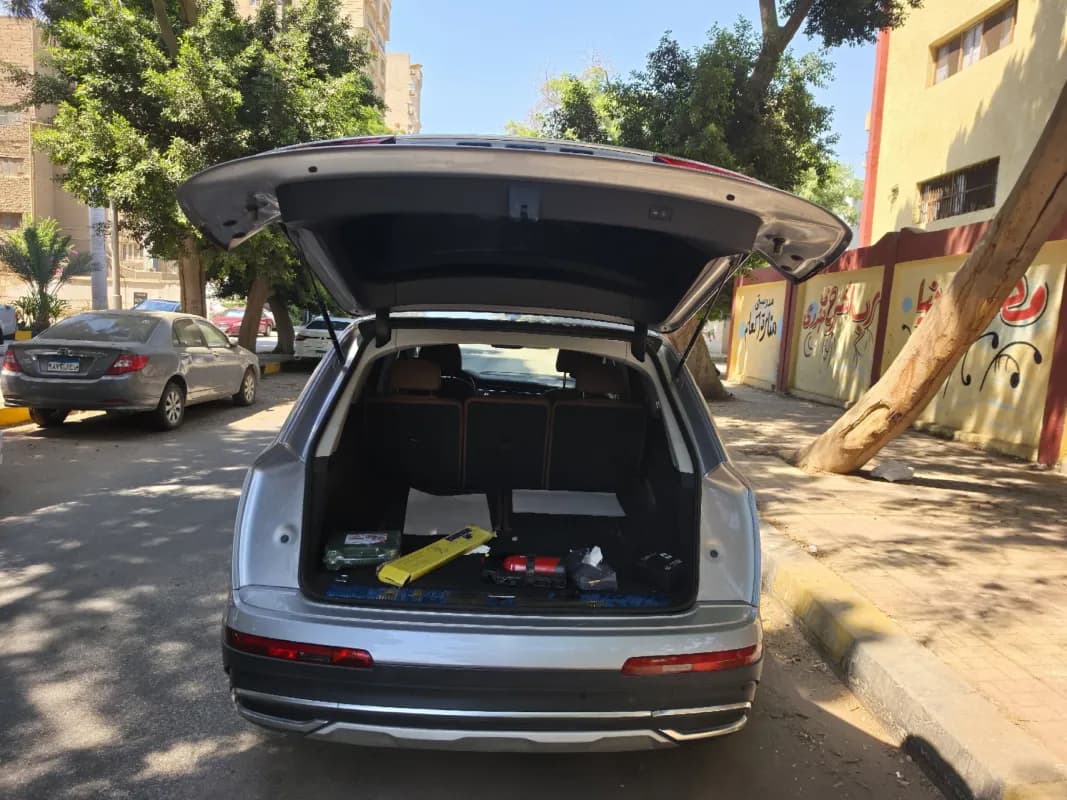 أودي كيو 7 2022 اس لاين رمادي أوتوماتيك — مستعملة