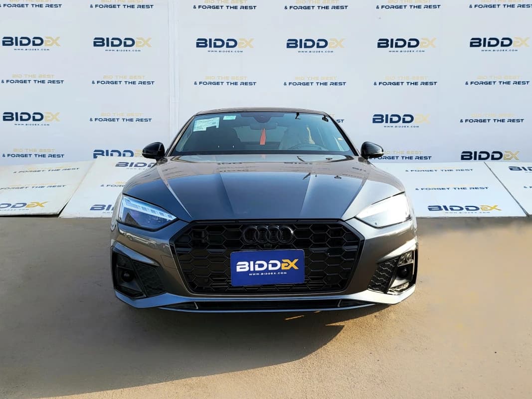 Audi A5 2024 اس لاين رمادي أوتوماتيك — جديدة
