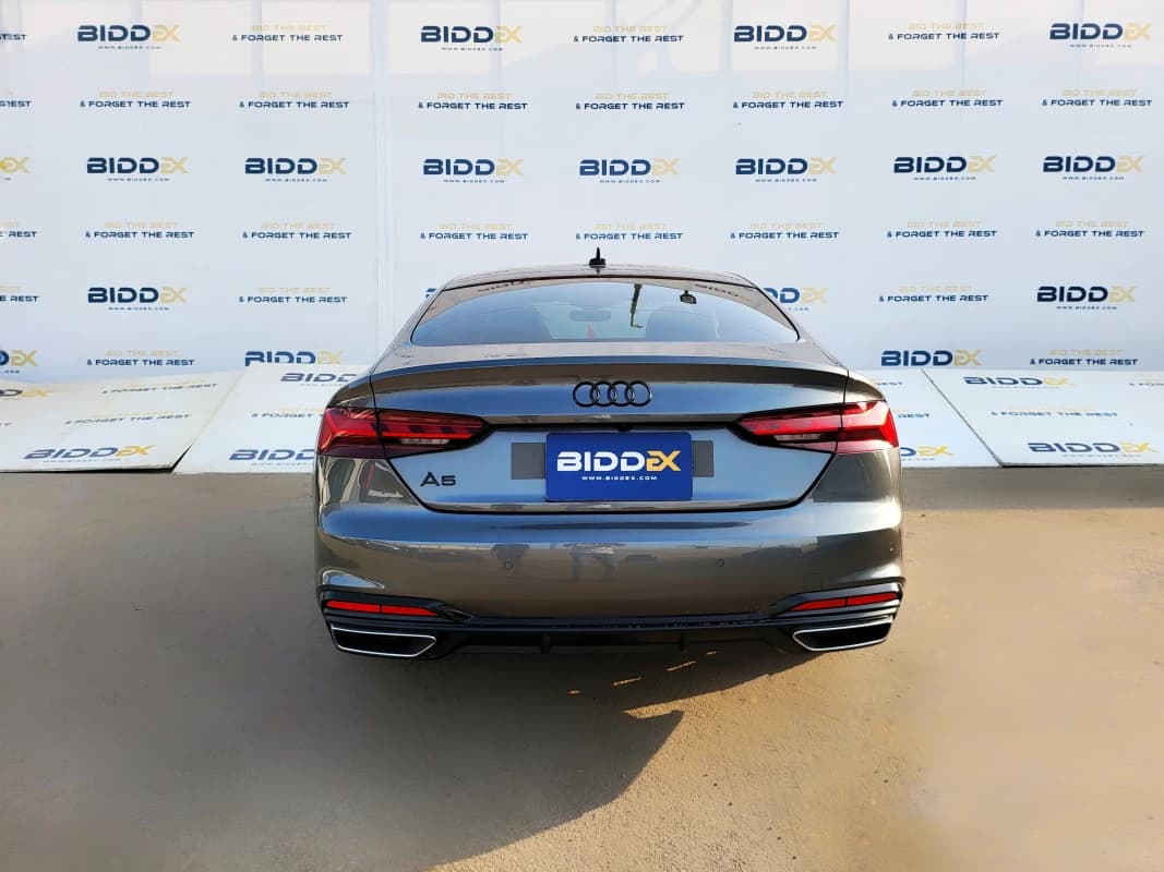 Audi A5 2024 اس لاين رمادي أوتوماتيك — جديدة