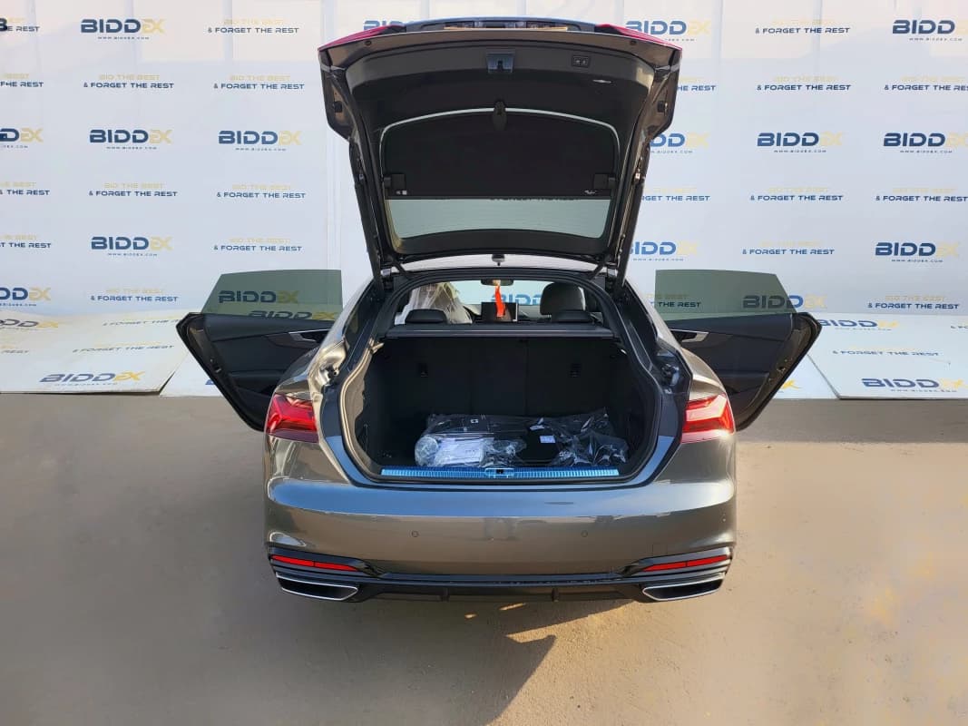Audi A5 2024 اس لاين رمادي أوتوماتيك — جديدة