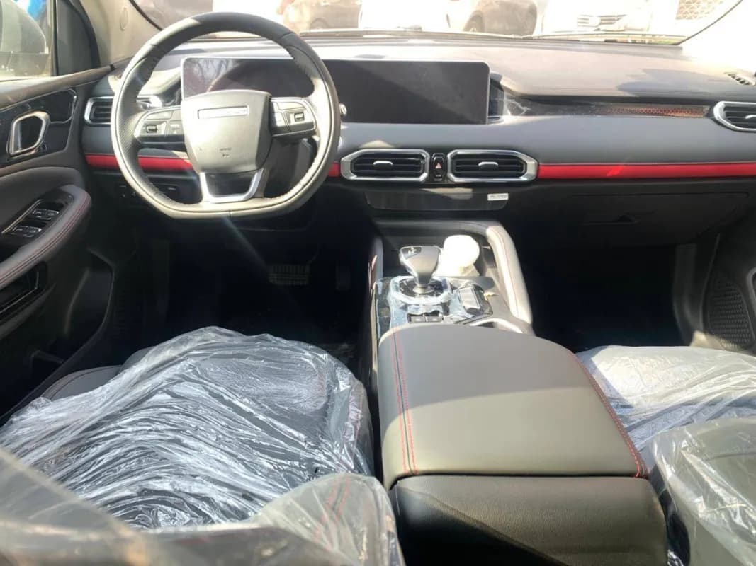 سويست S06 2027 بريميم أبيض أوتوماتيك — جديدة