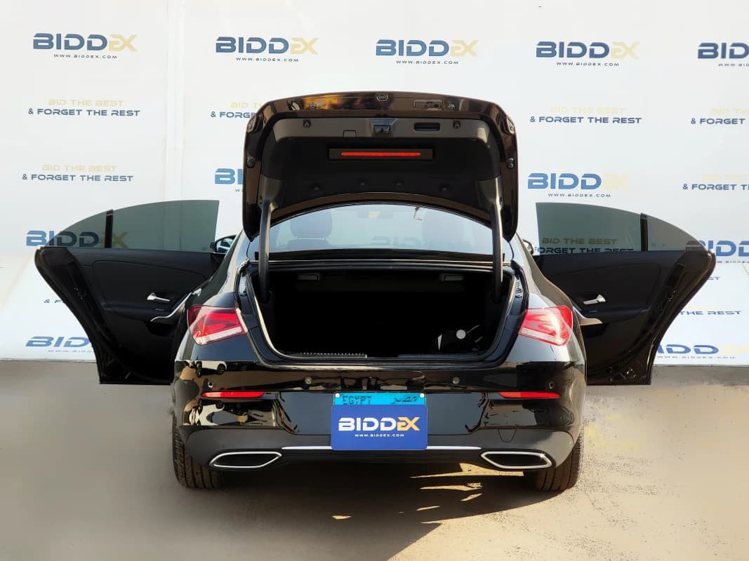 Mercedes-Benz CLA 200 2022 ايه ام جي أسود أوتوماتيك — مستعملة