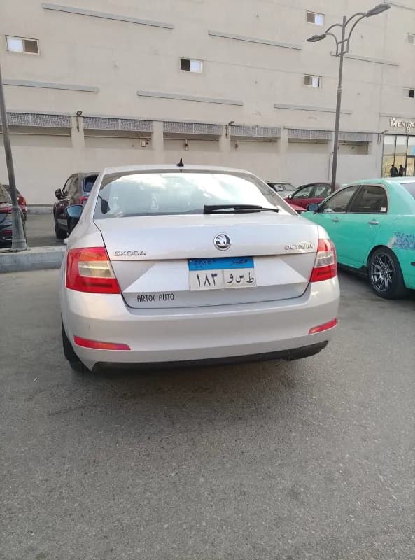  سكودا  اوكتفيا A7 2014 اكتيف فضي أوتوماتيك — مستعملة
