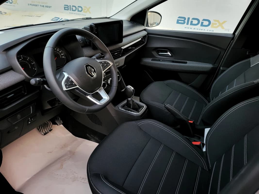 Renault Taliant 2024 بي 2 تيكنو فضي أوتوماتيك — جديدة