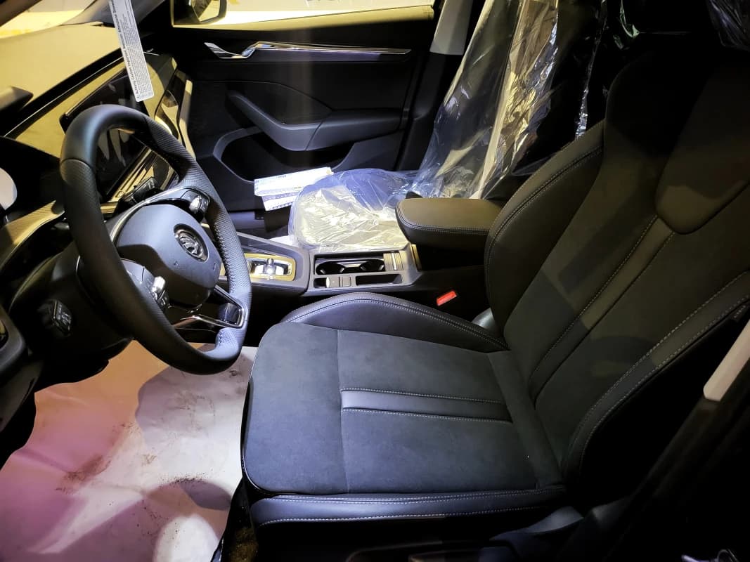 Skoda Octavia A8 2024 ستايل بلس أسود أوتوماتيك — جديدة