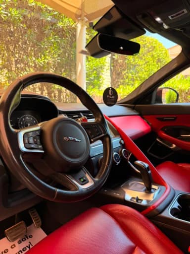 جاكوار اي باس 2020 R-Dynamic S أبيض أوتوماتيك — مستعملة - 2