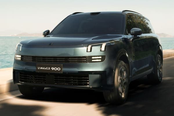 Luxury Crossover Titan: Lynk & Co 900