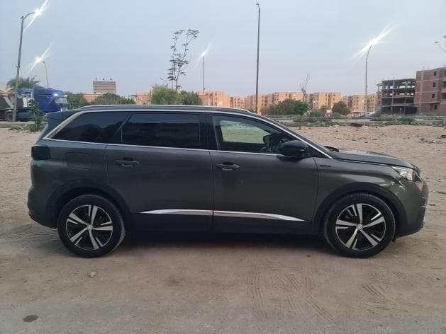 Peugeot 5008 2020