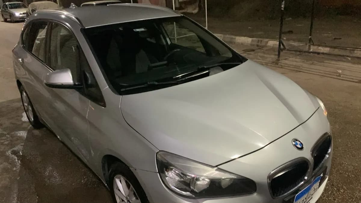 بي ام دبليو 218i 2015 سبورت لاين فضي أوتوماتيك — مستعملة