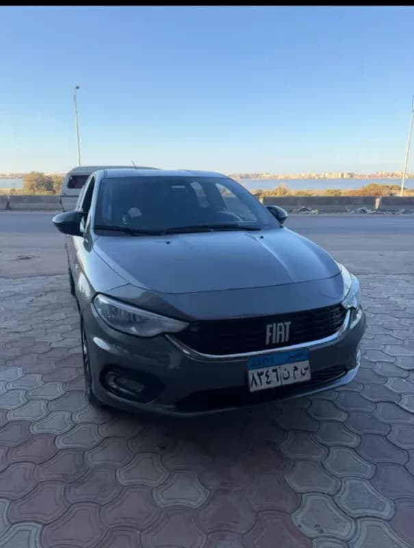 Fiat Tipo 2019 Highline Gray Automatic — Used