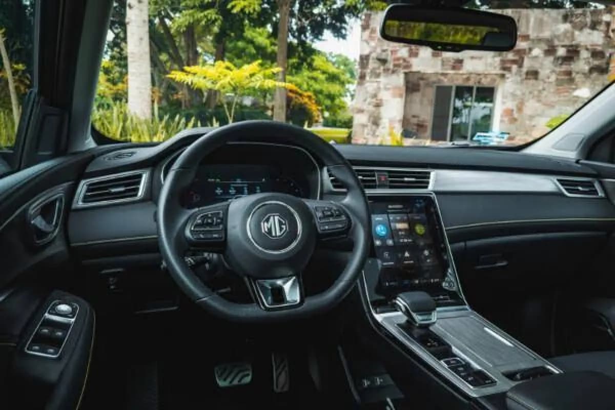 MG RX5 Plus 2027 Luxury Blue Automatic — New