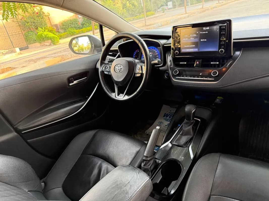 Toyota Corolla 2021  Elegance Silver Automatic — Used