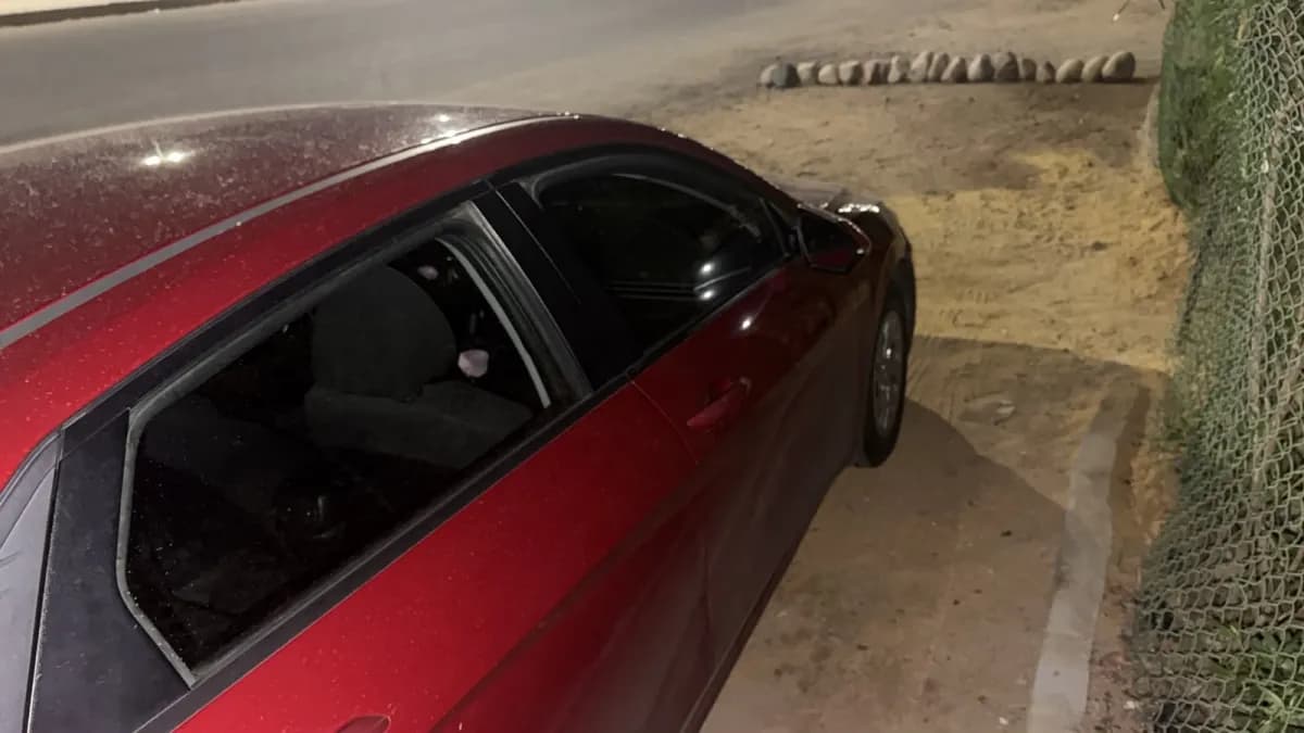 هيونداي إلنترا سي ان 7 2021 بلااز أحمر غامق أوتوماتيك — مستعملة