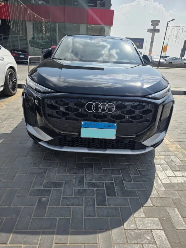 أودي كيو 3 2026 سبورت باك اس لاين أسود أوتوماتيك — مستعملة