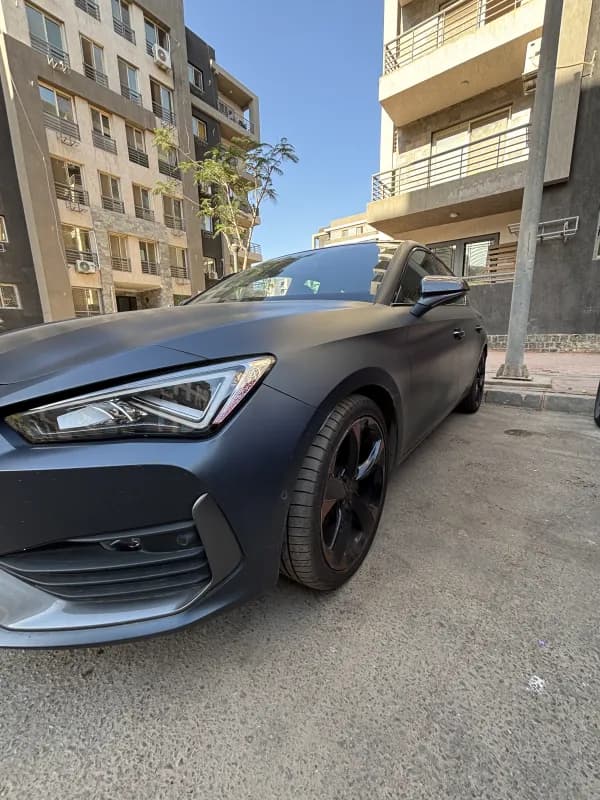 Cupra Leon  2024 V3 Cement Gray Automatic — Used