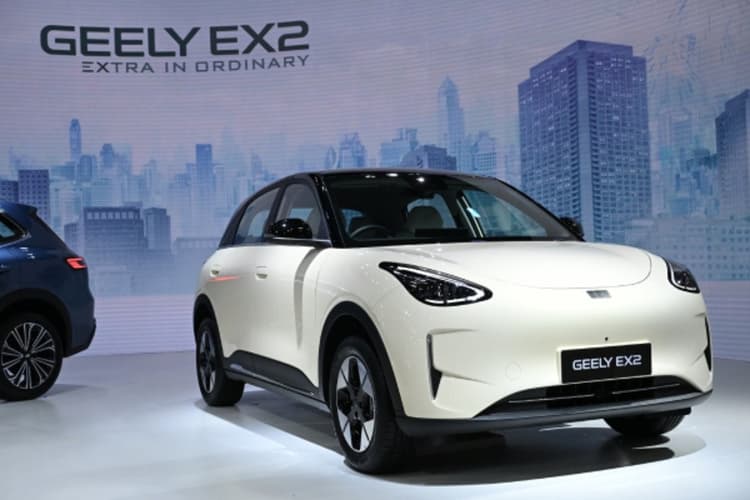 أسعار ومواصفات جيلي EX2 الكهربائية في مصر بعد الزيادة 