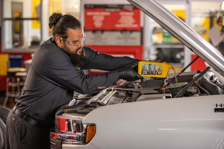 Why Engine Oil Levels Drop Without Visible Leaks: 7 Causes and How to Identify Them