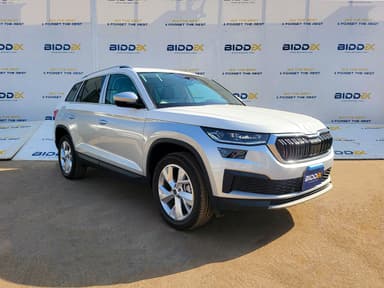 Skoda KODIAQ 2024 ستايل فضي أوتوماتيك — جديدة - 1