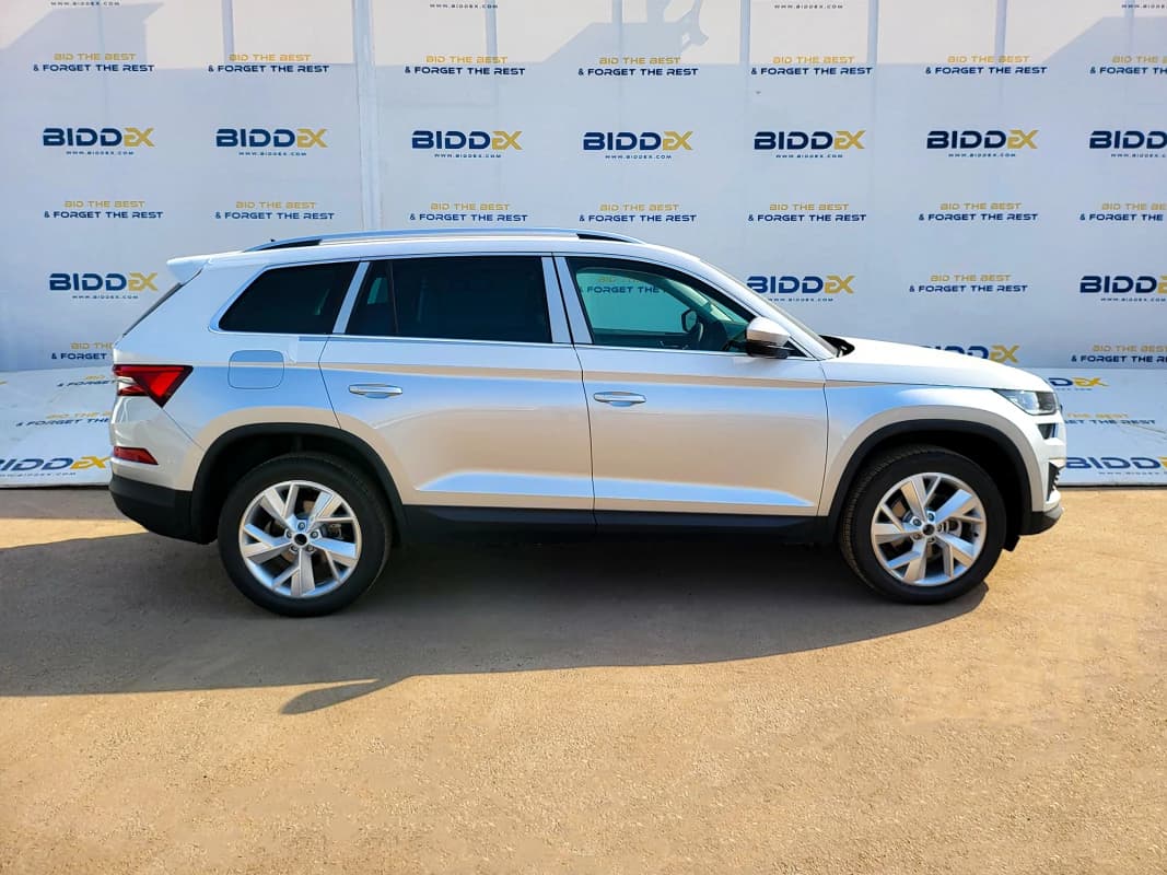 Skoda KODIAQ 2024 ستايل فضي أوتوماتيك — جديدة