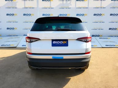Skoda KODIAQ 2024 ستايل فضي أوتوماتيك — جديدة - 4