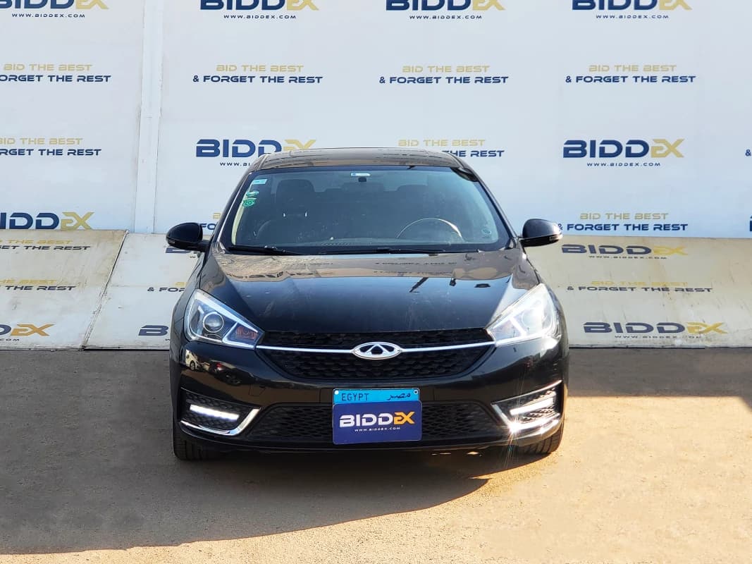 Chery اريزو 2022 هاي لاين أسود أوتوماتيك — مستعملة